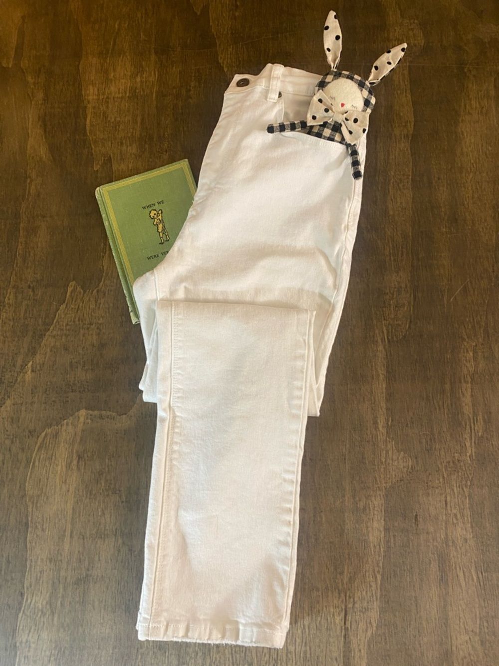 Dillards A Loves A White Women's Slim Jeans